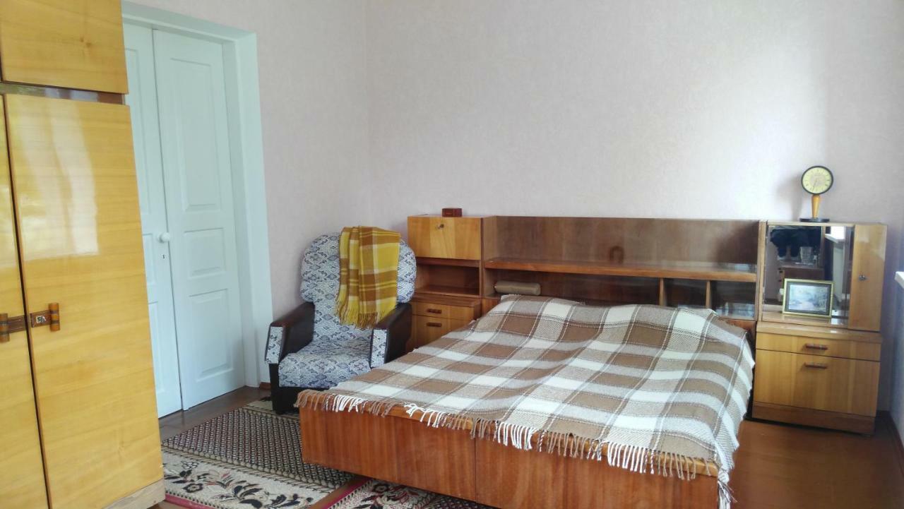 Separate Room Homestay In A Private House, Facilities Shared With Owner Berdychiv Bagian luar foto