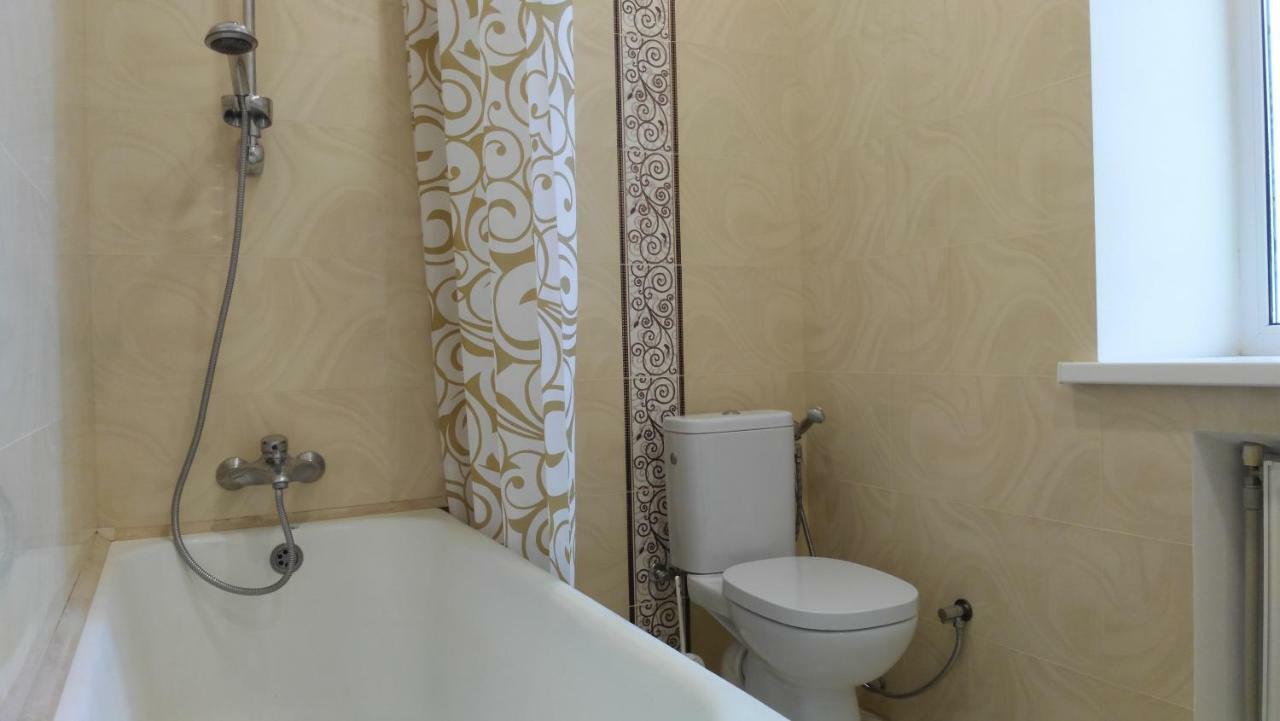 Separate Room Homestay In A Private House, Facilities Shared With Owner Berdychiv Bagian luar foto